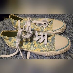 Women's Airwalk shoes